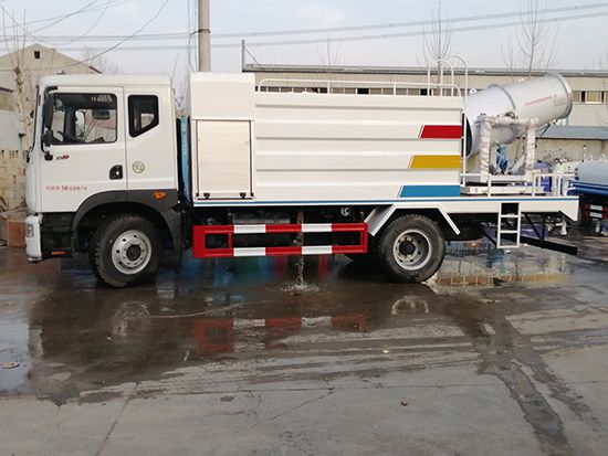 12吨洒水车