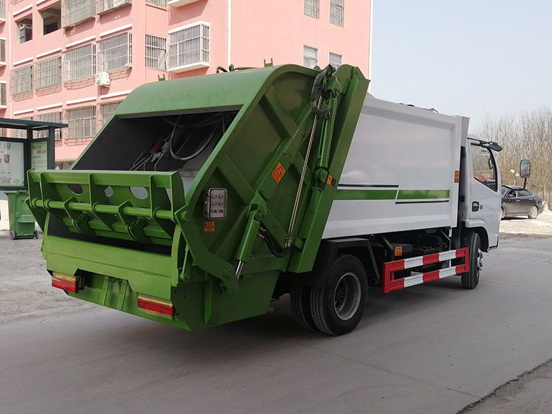 东风国六压缩垃圾车