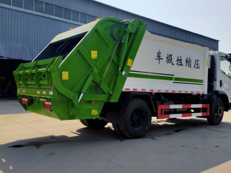 东风压缩垃圾车